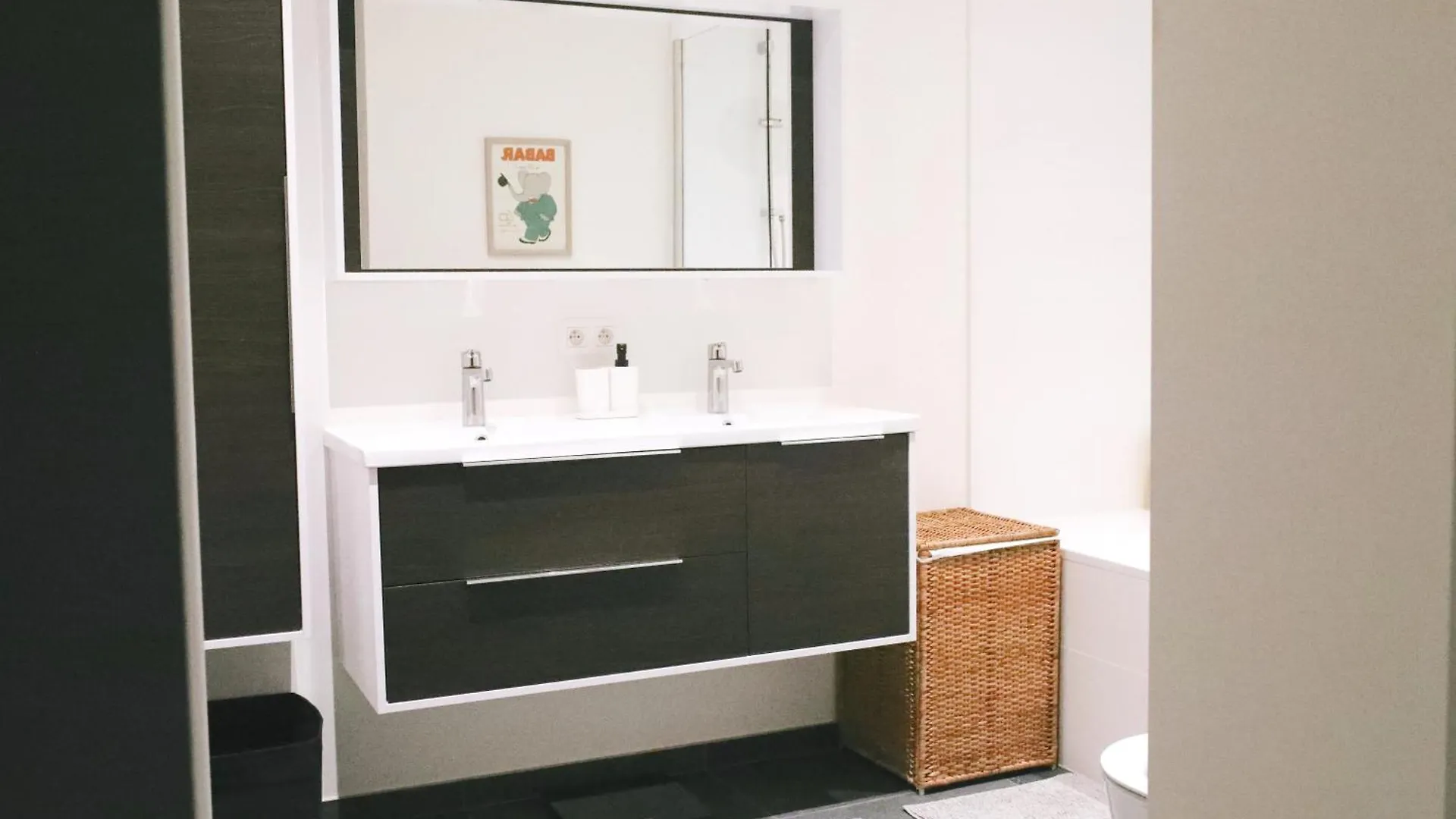 Luxury 2 Bedroom - Antwerp City Centre Daire