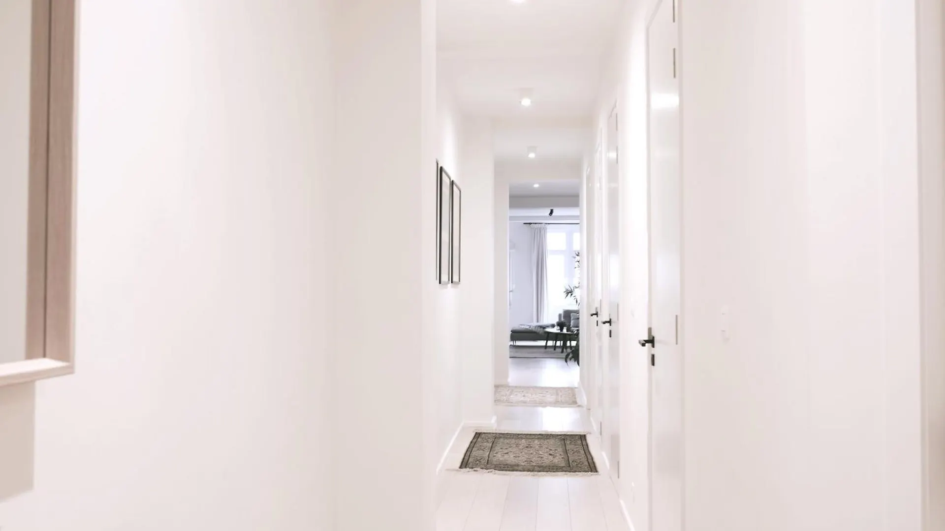Daire Luxury 2 Bedroom - Antwerp City Centre